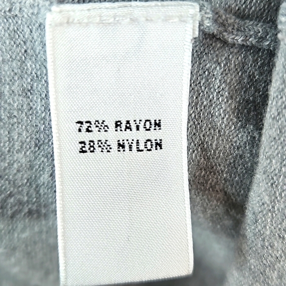 Chaus Grey Sweater Size Medium - Picture 8 of 8